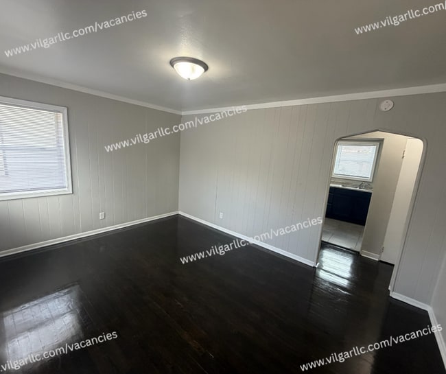 Building Photo - Spacious 2 Bedrooms • 1 Bathroom Home. Comfortable, well-maintained living with classic charm and...