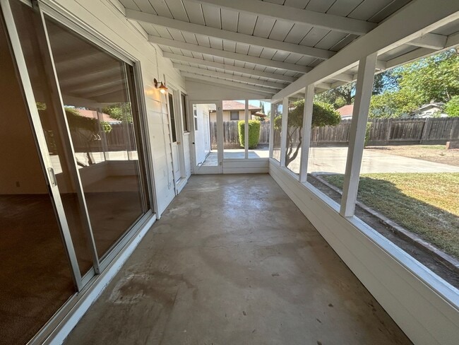 Building Photo - 135 West Ave