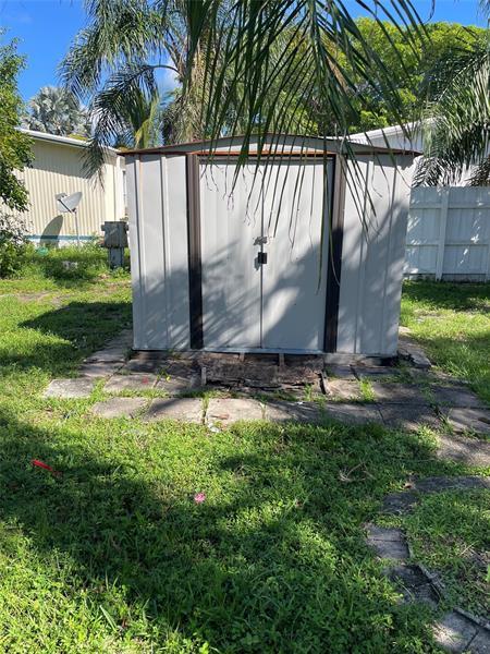 Building Photo - 5301 SW 30th Terrace