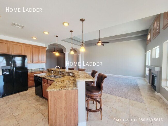 Building Photo - 9030 S 10th Dr