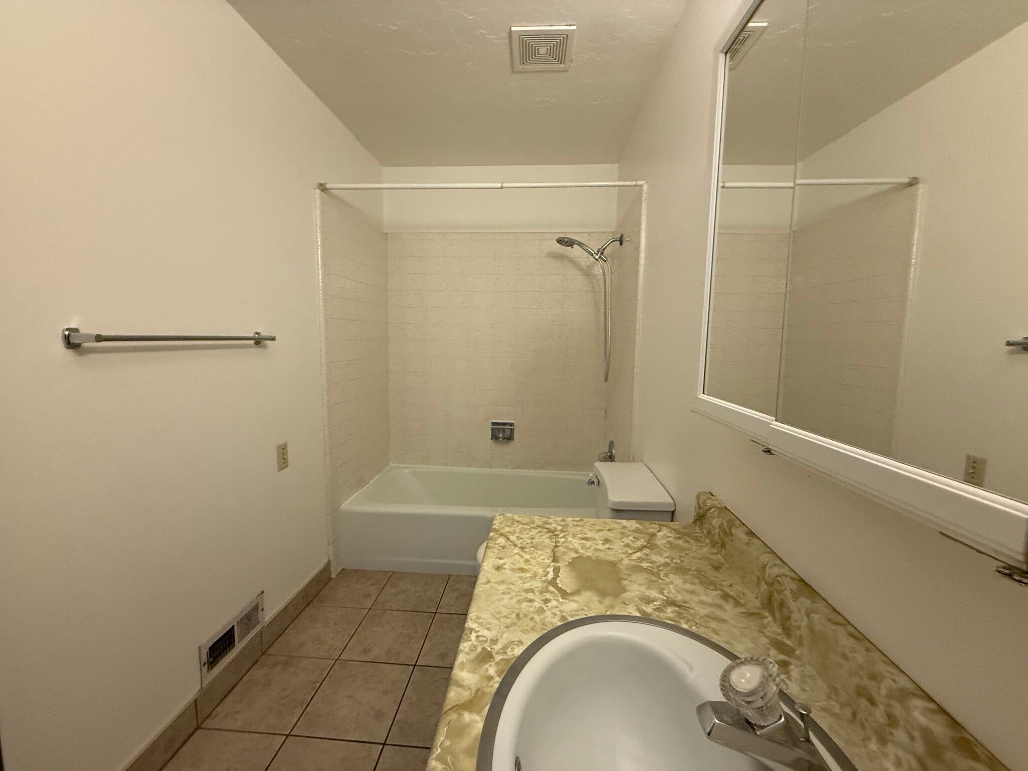 Building Photo - 326 W 450 N