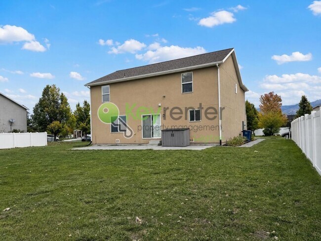 Building Photo - 374 Wellington Dr