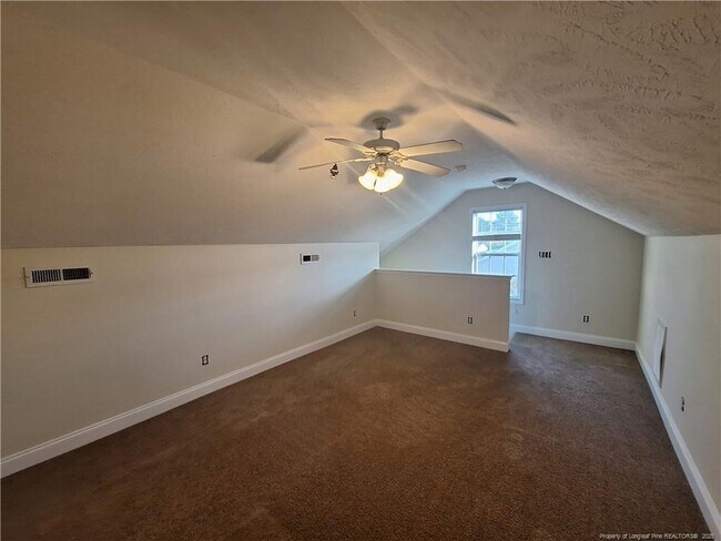 Building Photo - 558 Copper Creek Dr