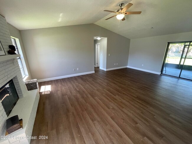 Building Photo - 1270 Gustrow Ave NW