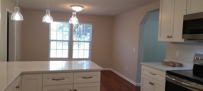 Building Photo - Coming in March - 3 bedroom 1 bath home lo...