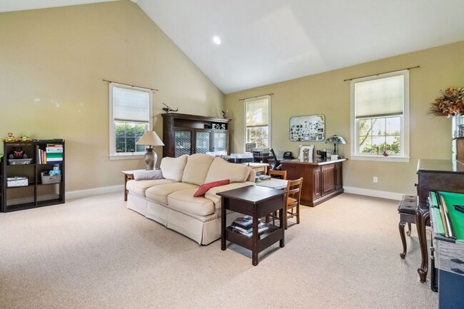 Building Photo - Effortless Charm in Over 3,000 Sq Ft of Li...