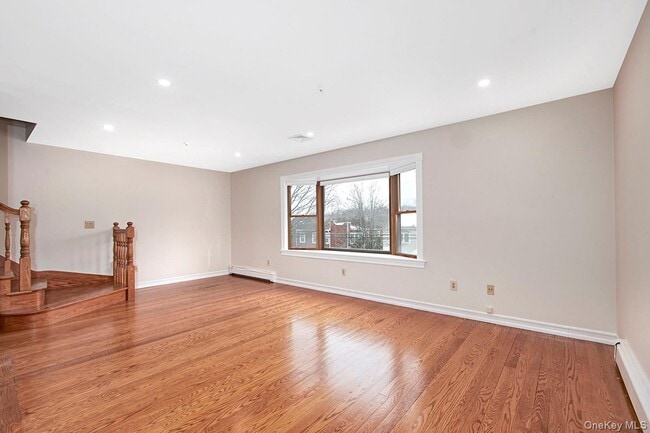 Building Photo - 228 Lincoln Ave