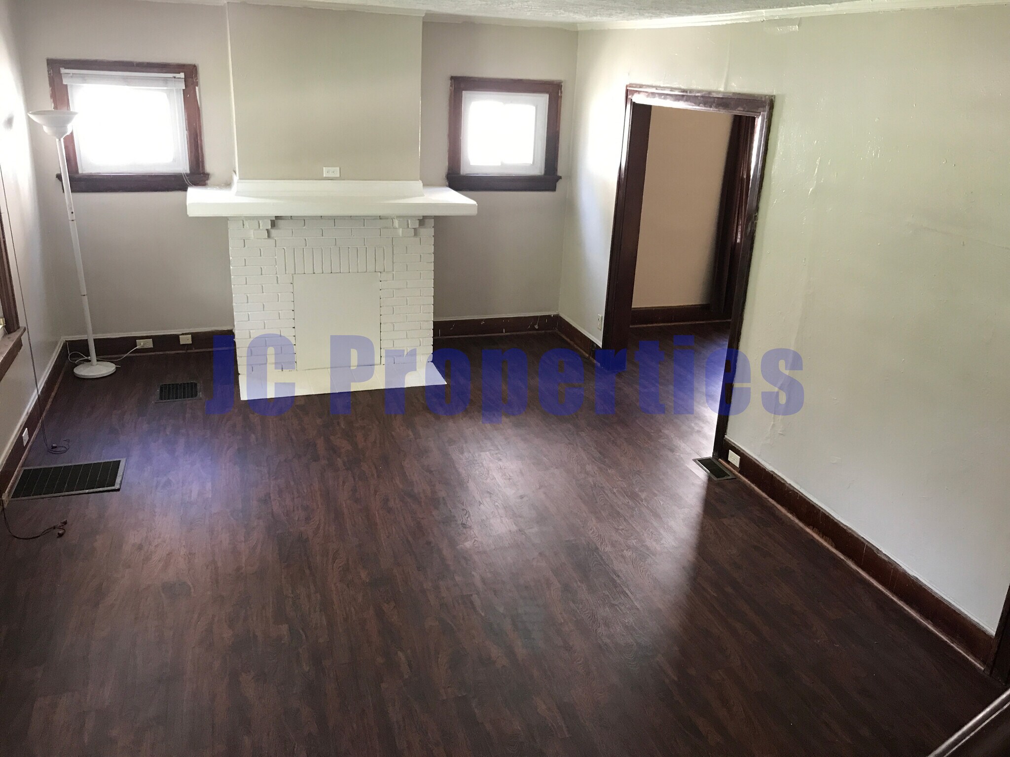Building Photo - 1252 Catalpa Dr.