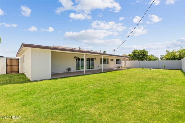 Building Photo - 8112 E Virginia Ave