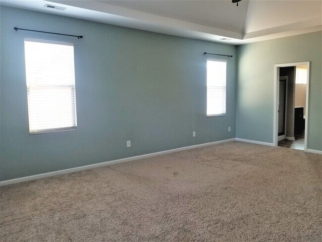 Building Photo - Large 4 Bedroom Home in Towne Pointe! Showings Coming Soon!!!