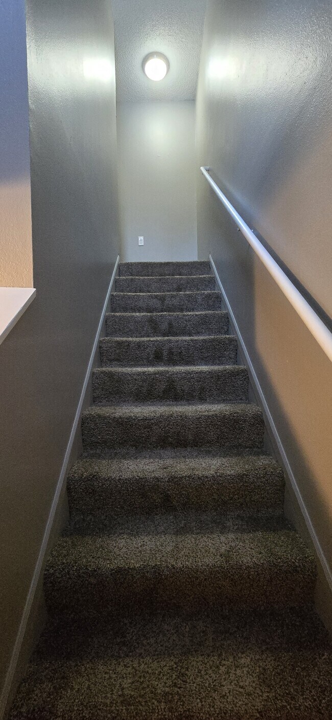 Building Photo - 261 Frenn Ave