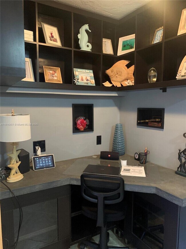 Building Photo - 63 Bass Ave