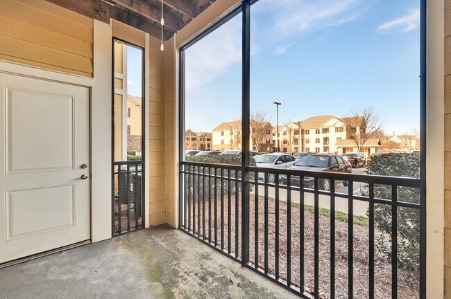 Building Photo - 12831 Hopewell Ave