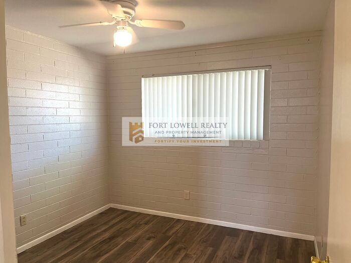 Building Photo - 4350 E Fairmount St