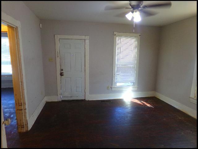 Building Photo - 2022 Howard St