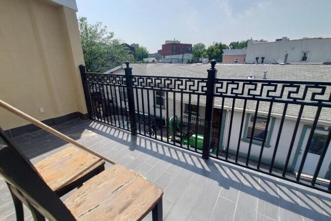 Building Photo - 1 bedroom in ASTORIA NY 11102