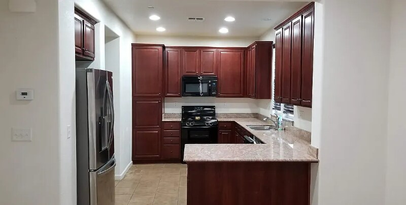 Building Photo - 88 Sluice Way