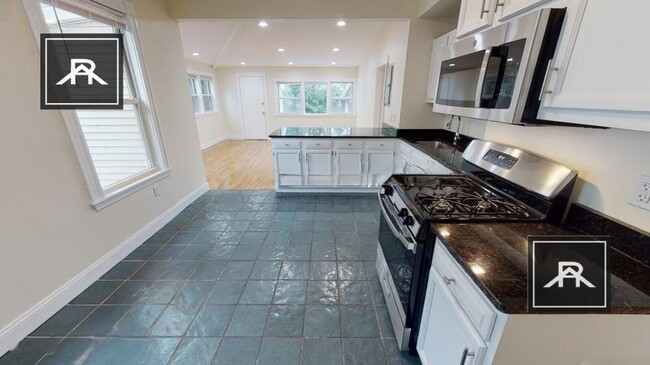 Building Photo - 4 bedroom in Cambridge MA 02140