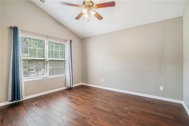 Building Photo - 2061 Hutton Dr