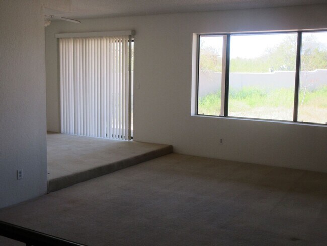 Building Photo - Unfurnished home on acreage