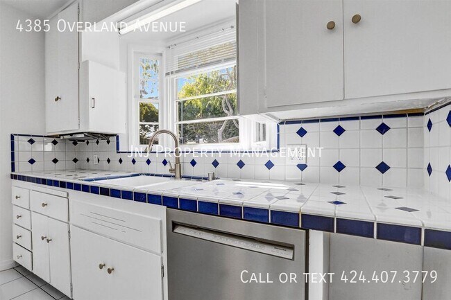 Building Photo - 4385 Overland Ave
