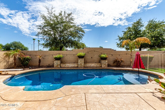 Building Photo - 3049 S Sierra Heights Cir