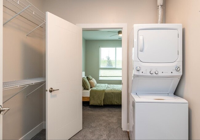 Building Photo - 1-Bedroom