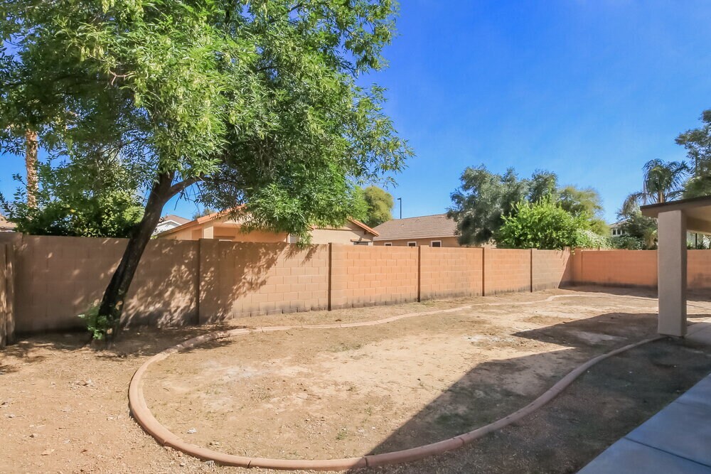 Building Photo - 3974 E Latham Way