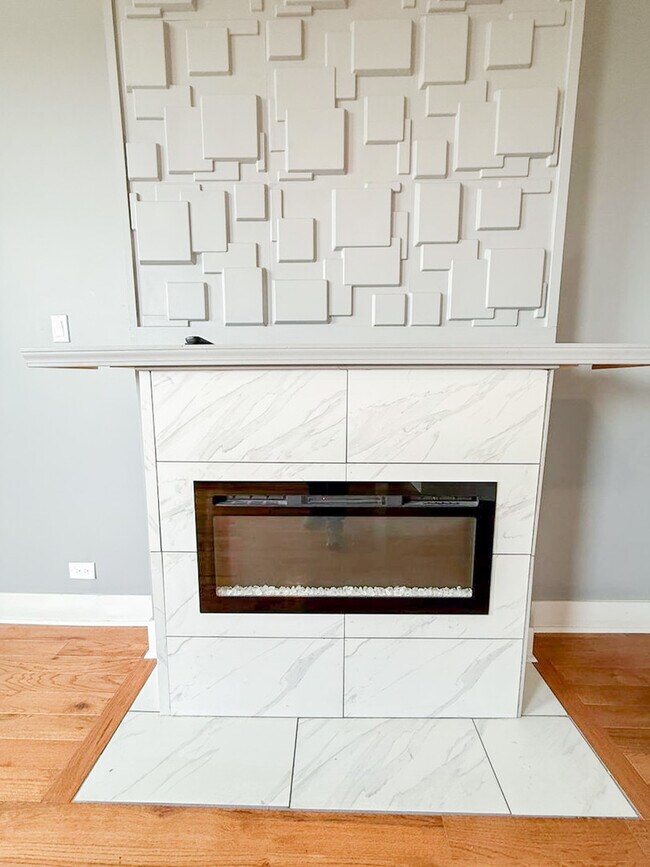 Building Photo - 438 E 49th St