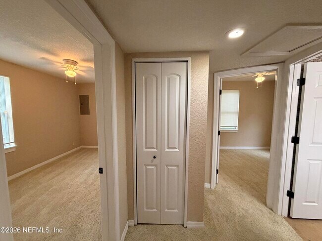 Building Photo - 4815 Headley Terrace