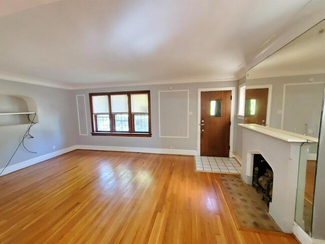 Building Photo - 7726 Gannon Ave