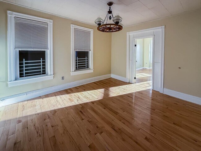 Building Photo - 90 Carlton Ave