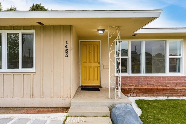 Building Photo - 1435 W Wedgewood Dr