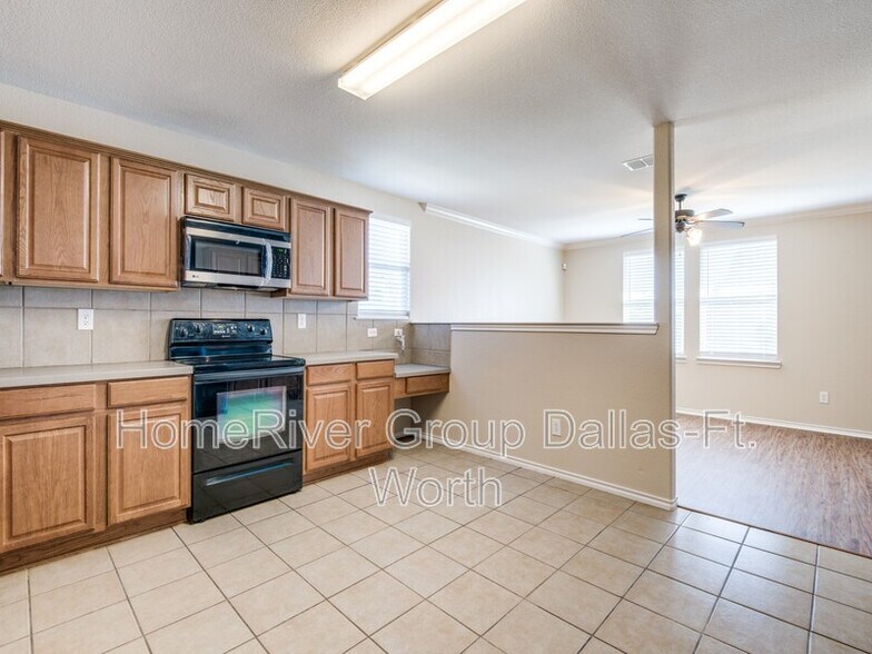 Building Photo - 13001 Barbarosa Dr