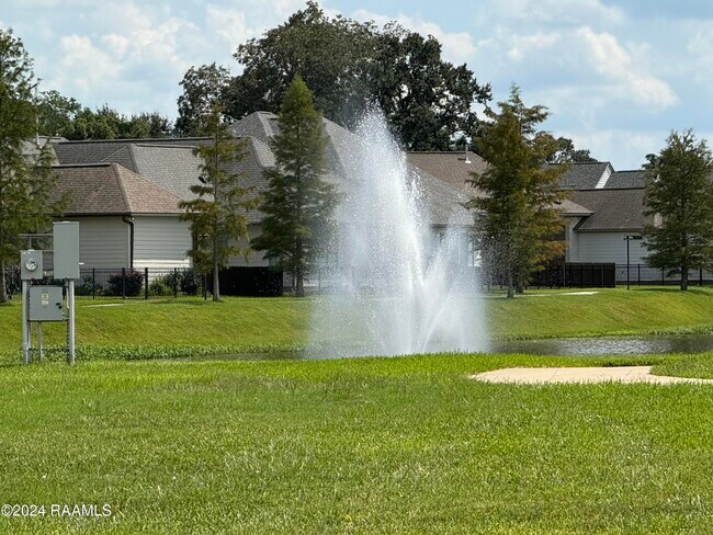 Building Photo - 216 Golden Cypress Dr