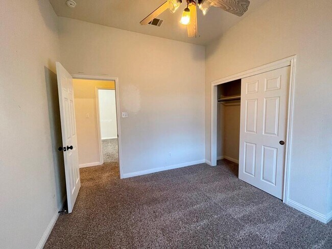 Building Photo - 3664 Fossilwood Way