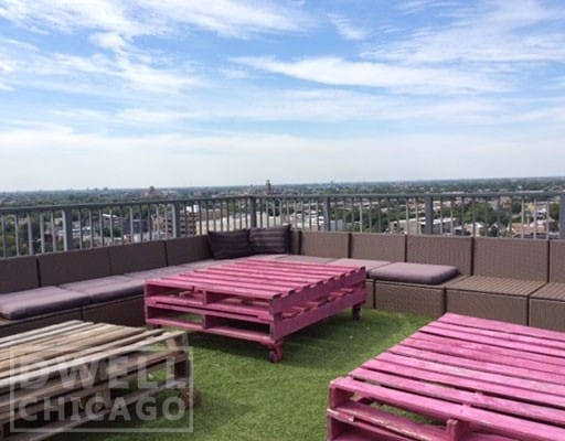 Building Photo - 1305 W Wilson Ave