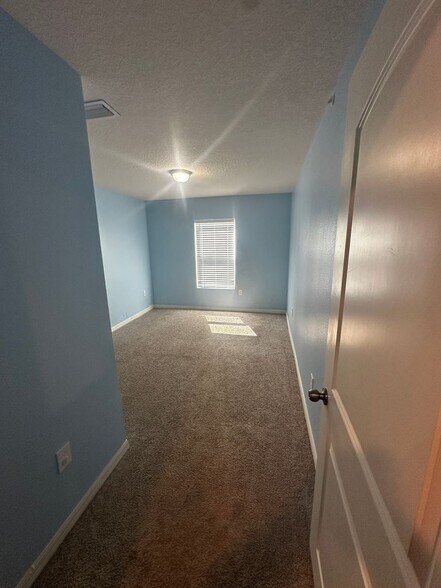 Building Photo - 276 Hyacinth Ct