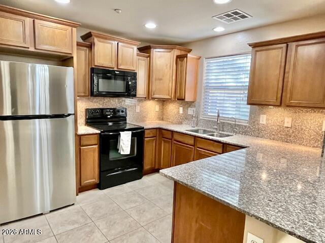 Building Photo - 3340 E Franklin Ave