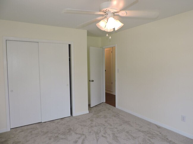 Building Photo - Nice home in Northeast Pensacola!