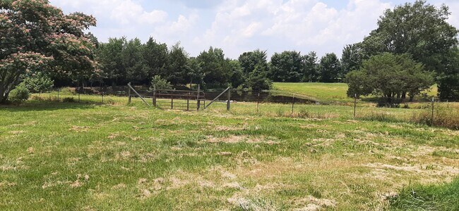Building Photo - 30 Caudill Rd