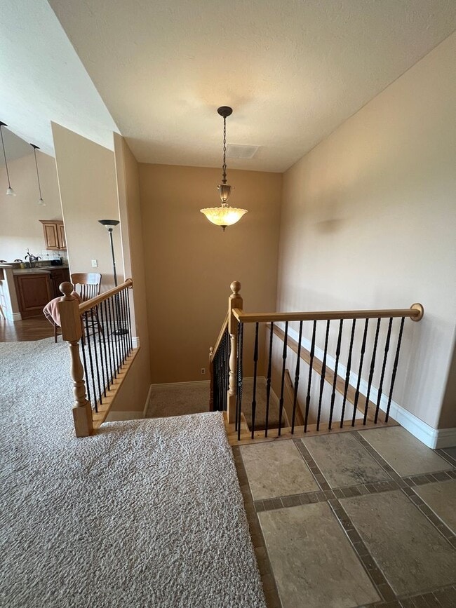 Building Photo - **$100 OFF FIRST MONTHS RENT IF A LEASE IS...