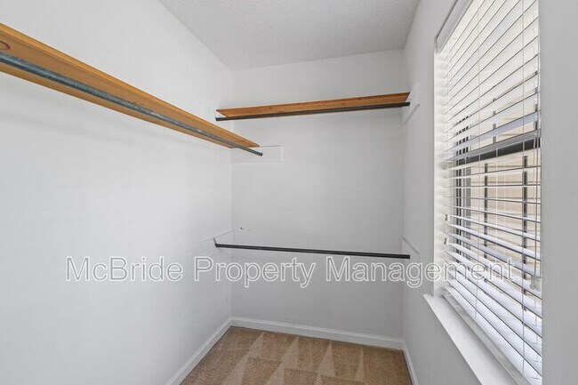 Building Photo - 539 Hunterdale Rd