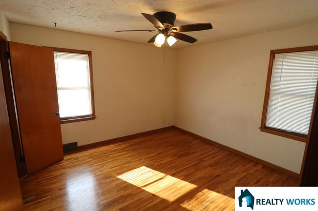 Building Photo - Lovely two bedroom two bath home