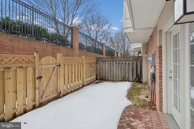 Building Photo - 7004 Eastern Red Cedar Ln