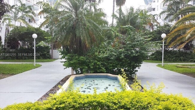 Building Photo - 492 NW 165th St