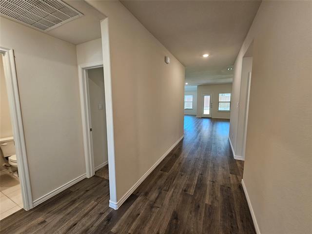 Building Photo - 903 Marigold St
