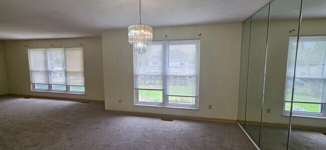 Building Photo - 11864 Featherwood Dr