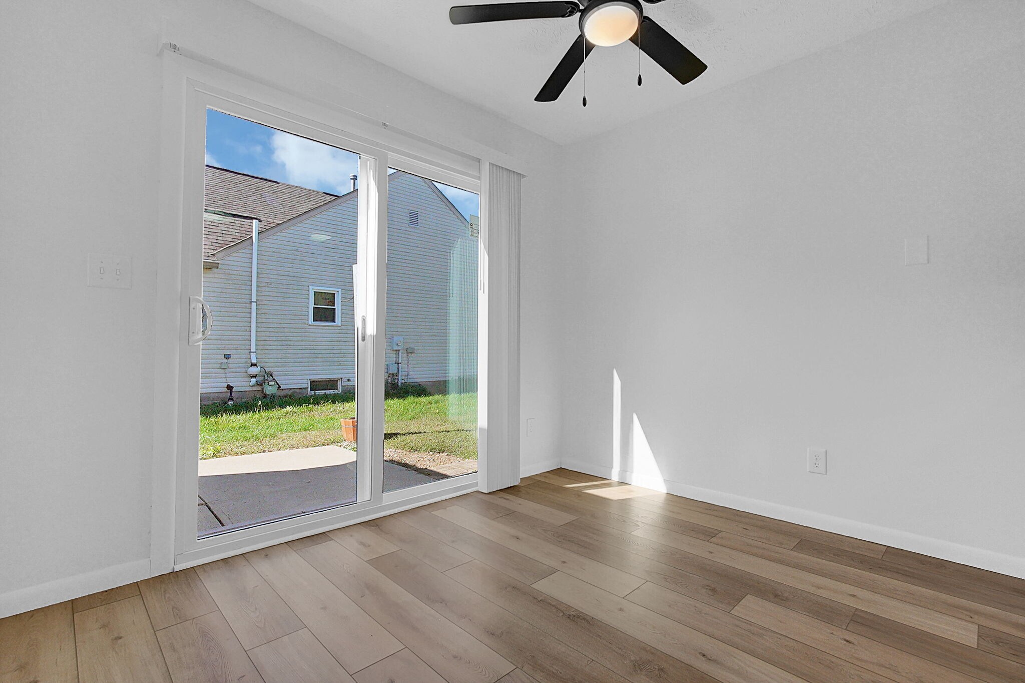 Building Photo - 4895 Drayton Rd