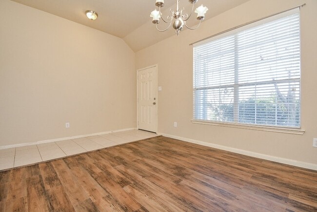 Building Photo - 4310 S Vineyard Mdw Ln